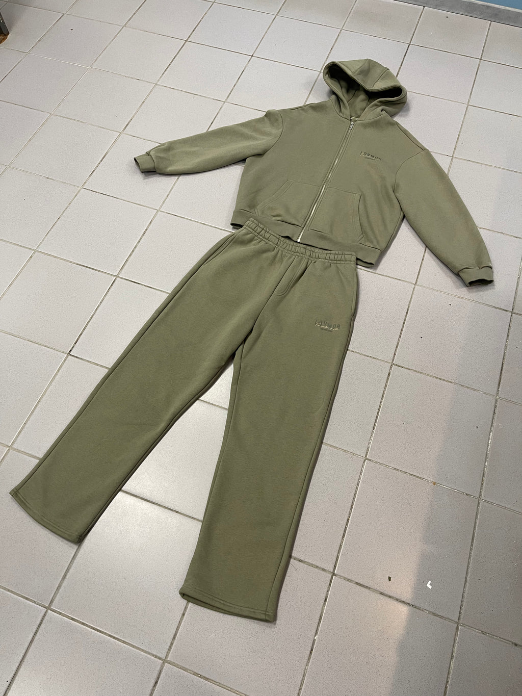 CONFIDENT CREW TRACKI PALEOLIVE